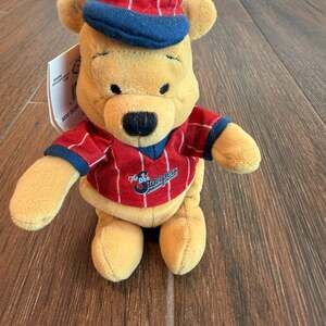 Disney Store Winnie the Pooh Baseball "The Bee Stompers" Mini Bean Bag Plush 8"